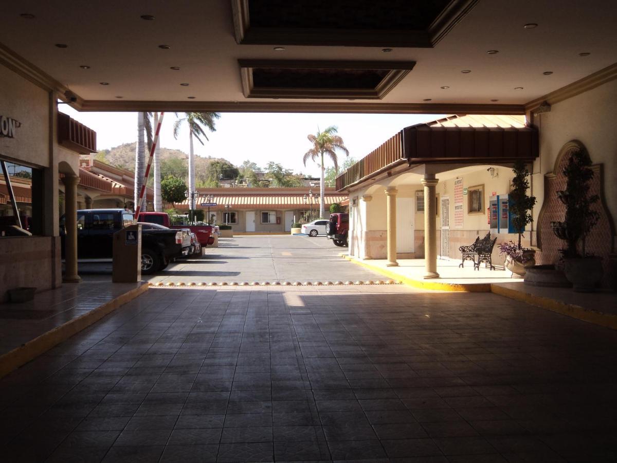 Hotel San Martin エルモシヨ エクステリア 写真